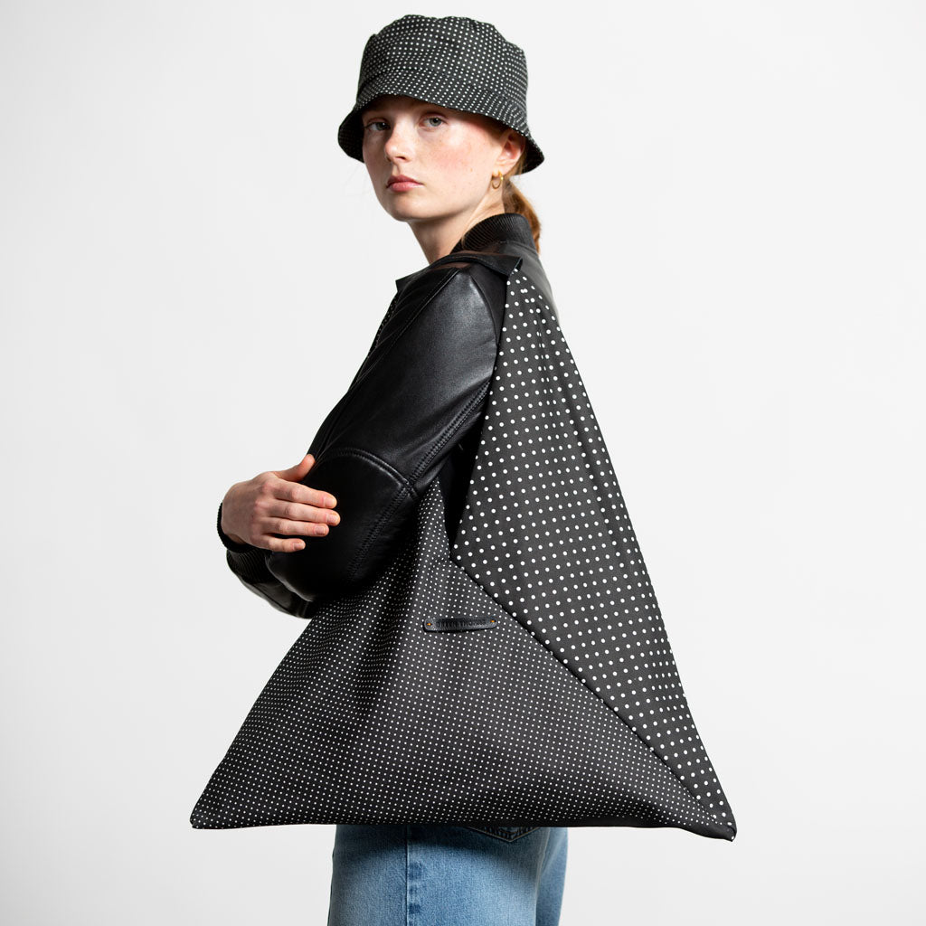 FOLD BAG BLACK WHITE POLKA - GREEN THOMAS