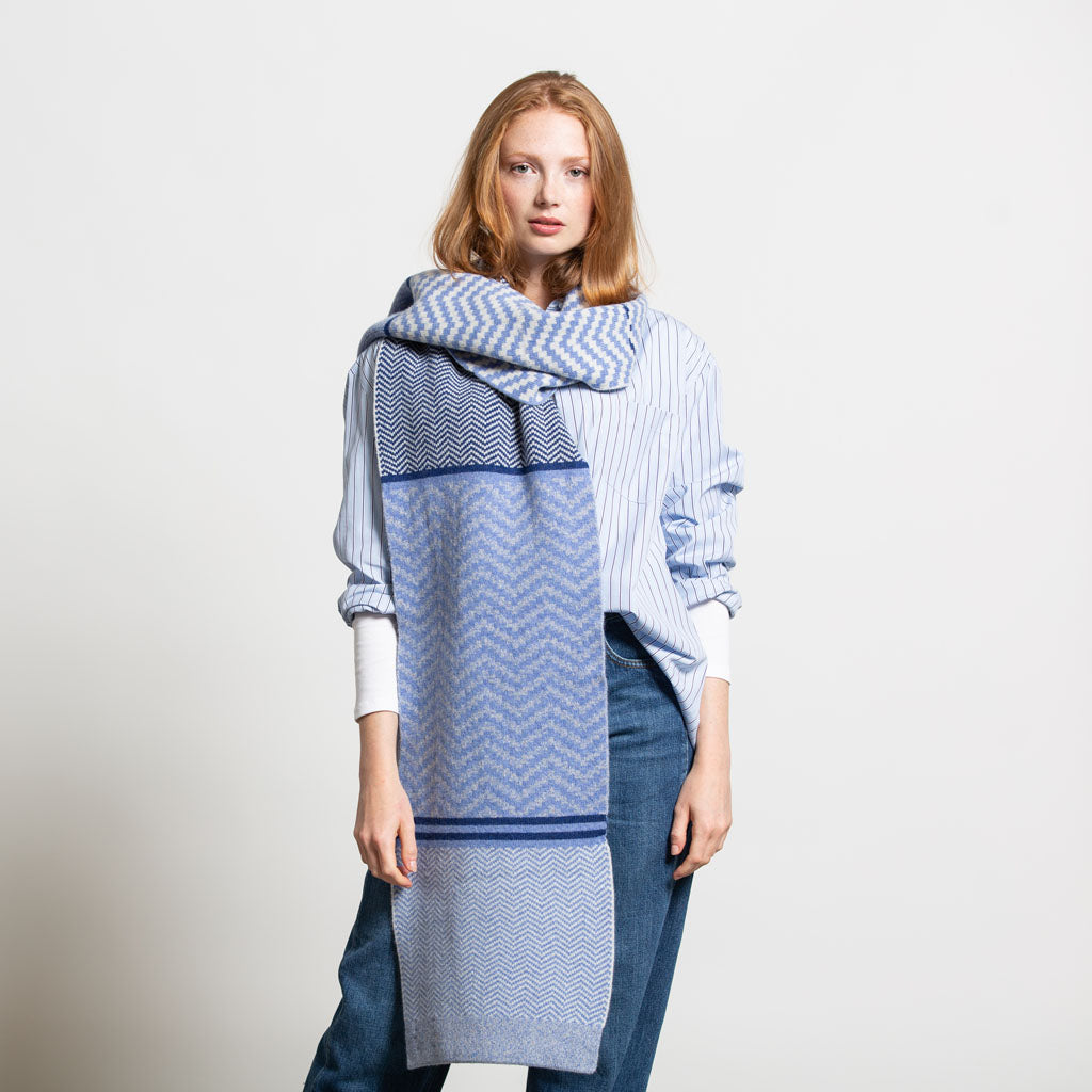PIXEL BLANKET SCARF DENIM MIX - GREEN THOMAS