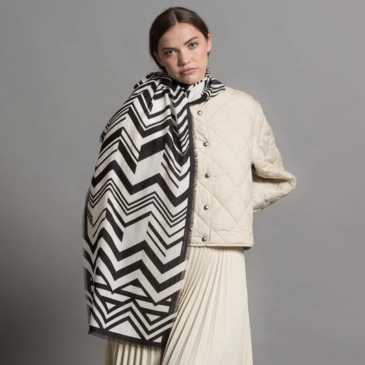 ZIG A ZAG WOOL SILK LONG SCARF BLACK WHITE - GREEN THOMAS