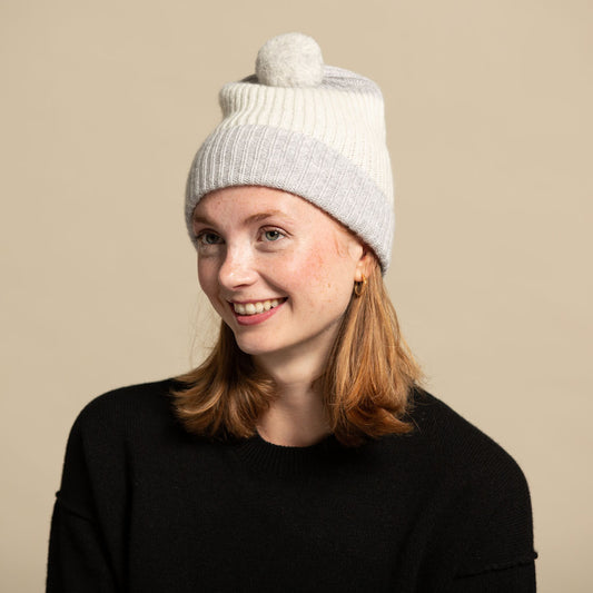 POM HAT SILVER WHITE - GREEN THOMAS